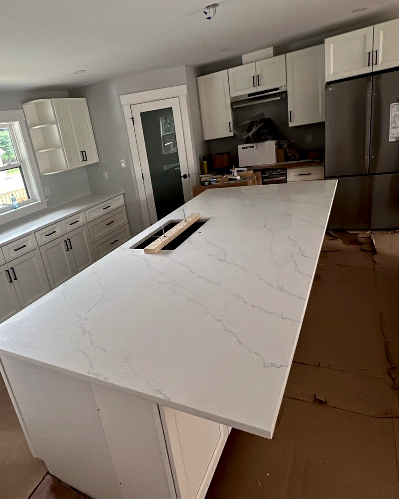 Quartz bathroom vanity by Invictus Stone