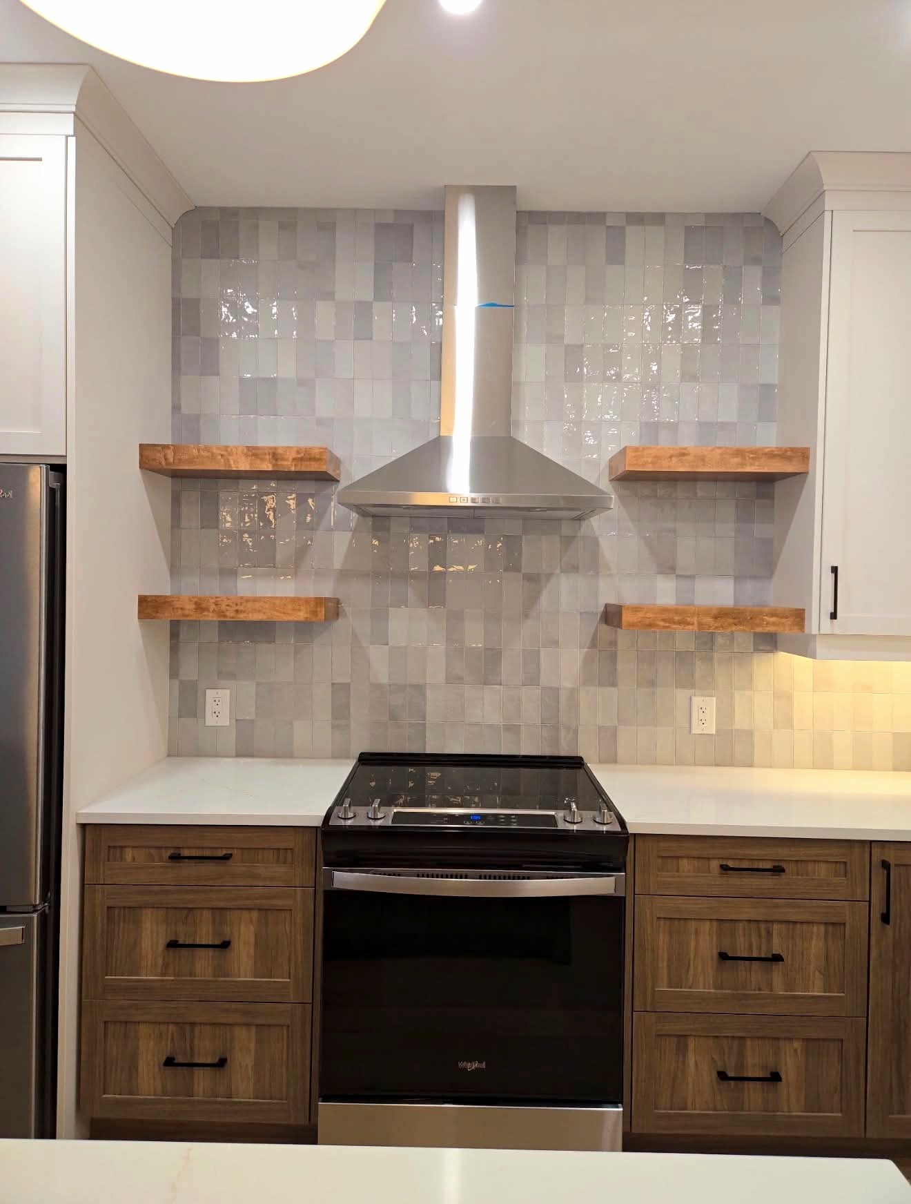 White calacatta-look quartz countertop